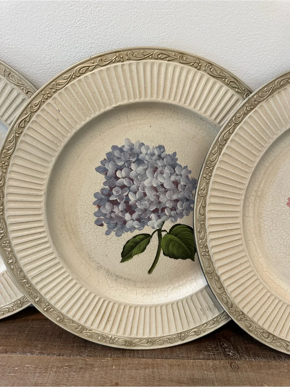Set 3 Floral Hydrangea Decorative Wall Plates Cream, Pink, Blue, Yellow Fluted